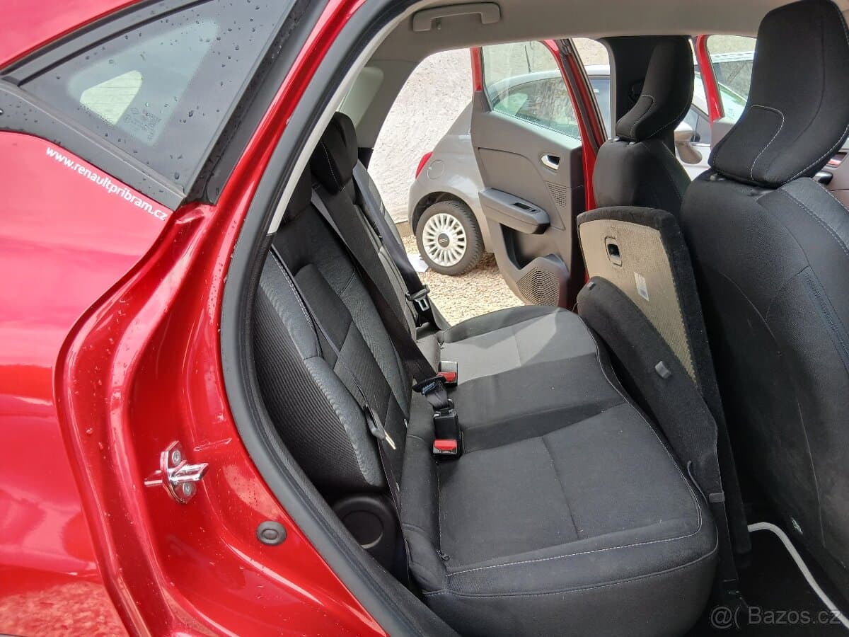 Renault CAPTUR - 16