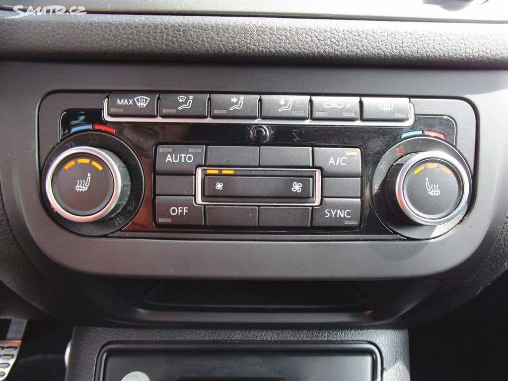 2012 Volkswagen TIGUAN - 16