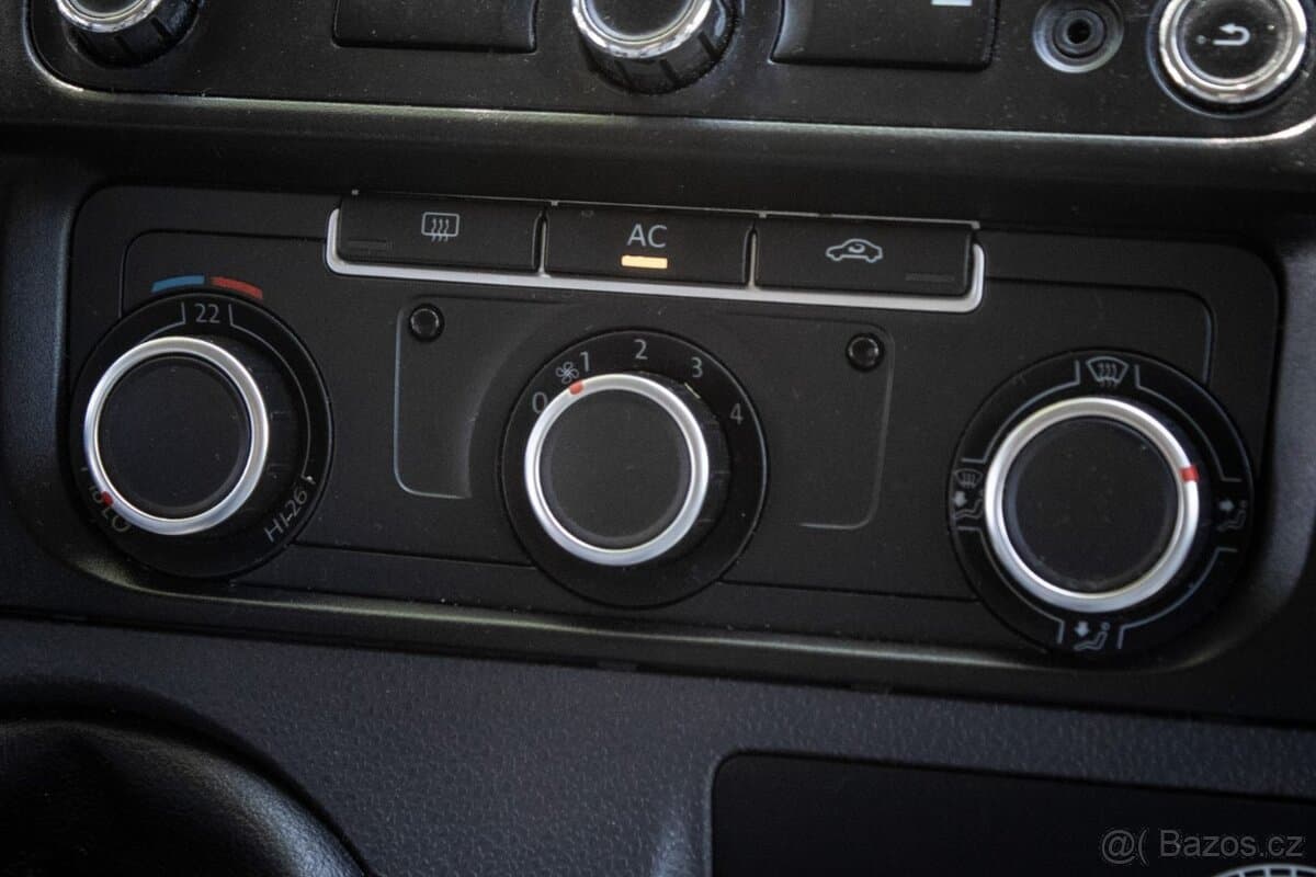 2011 Volkswagen TRANSPORTER - 16