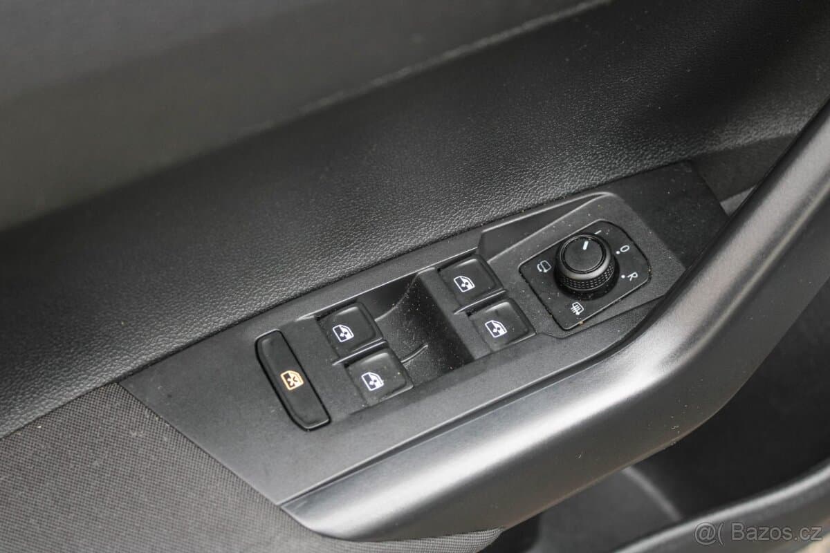 2019 Volkswagen POLO - 16