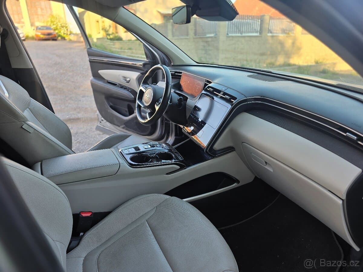 2020 Hyundai TUCSON - 16