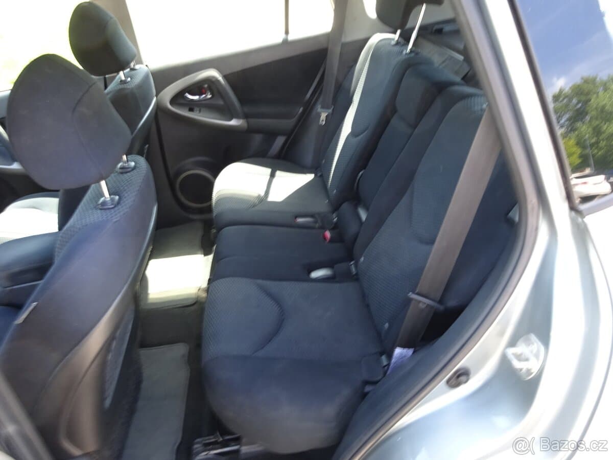 2006 Toyota RAV4 - 16