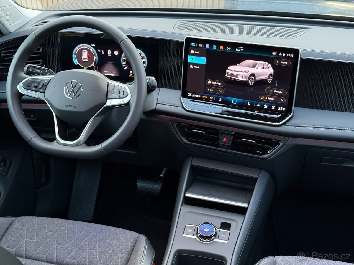 2025 Volkswagen TIGUAN - 16