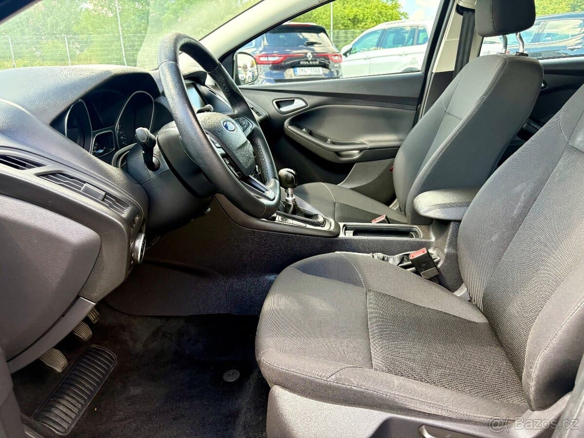 2015 Ford FOCUS - 16