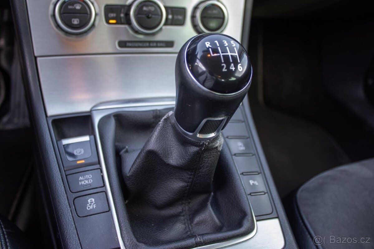 2014 Volkswagen PASSAT - 16