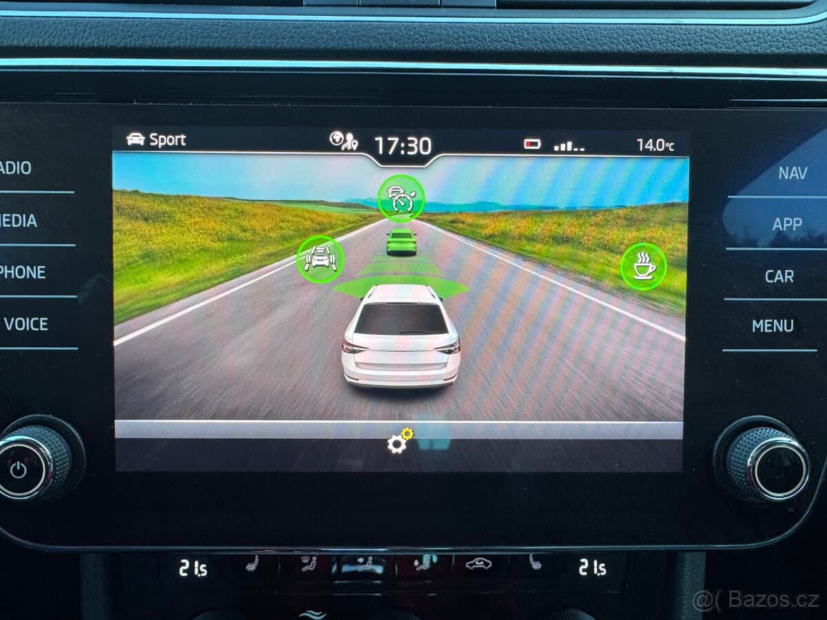 2020 Škoda SUPERB - 16