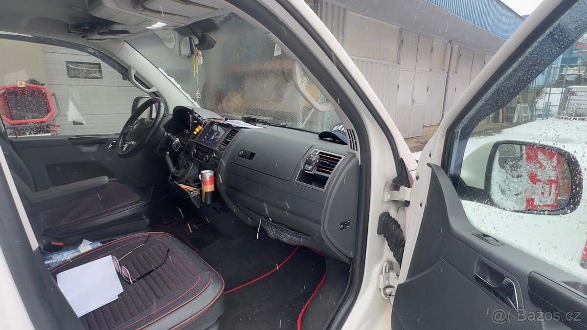 2014 Volkswagen MULTIVAN - 16