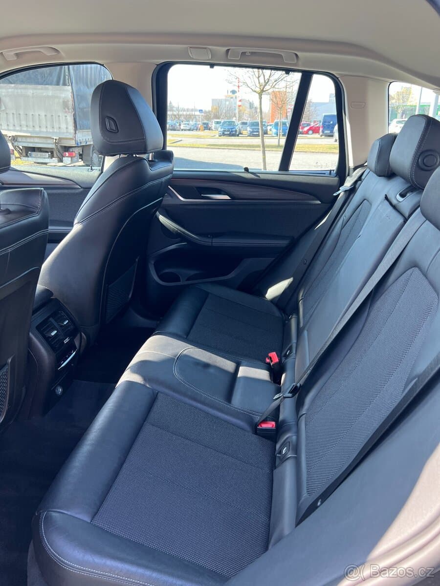 2018 BMW X3 - 16