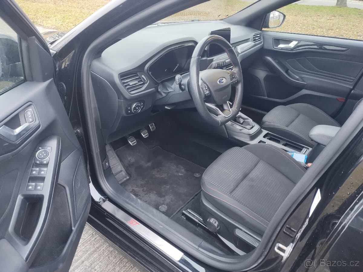 2021 Ford FOCUS - 16