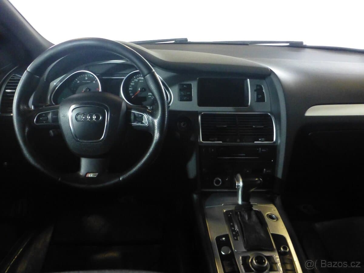 2010 Audi Q7 - 16