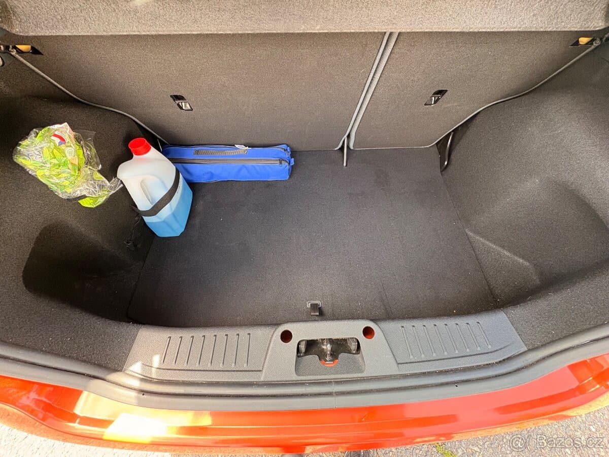 2011 Ford FIESTA - 16