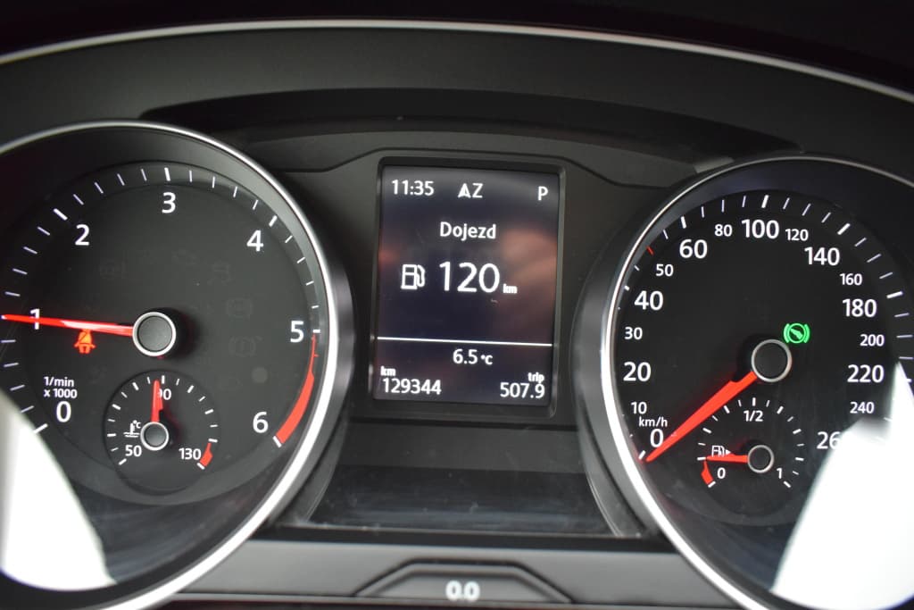 2015 Volkswagen PASSAT - 16