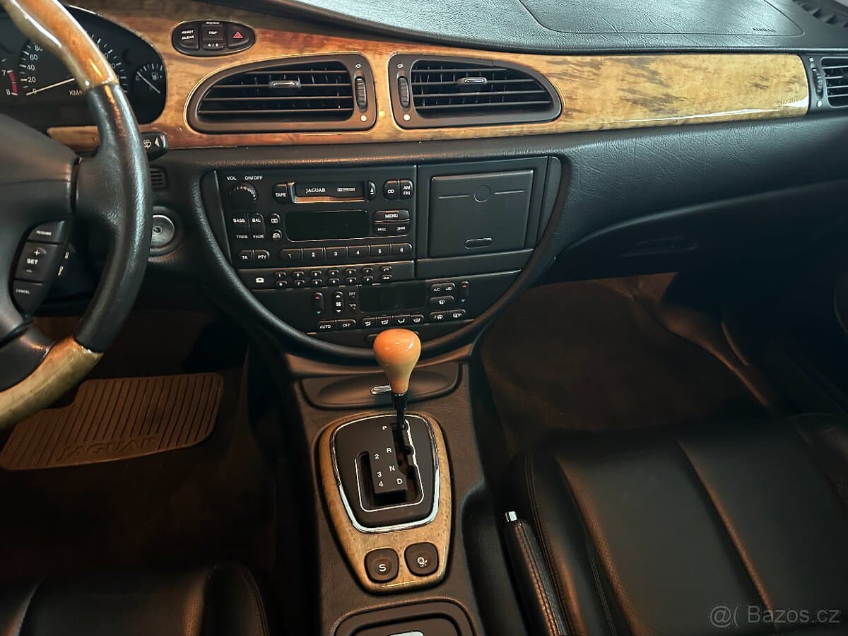 2001 Jaguar S-TYPE - 16