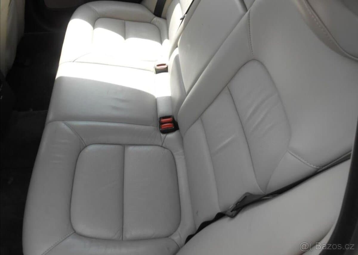 2008 Volvo V70 - 16