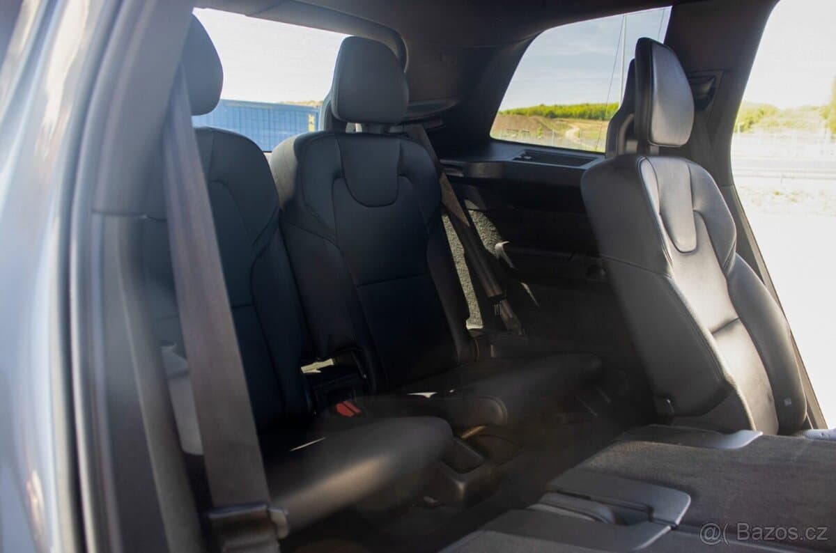 2017 Volvo XC90 - 16