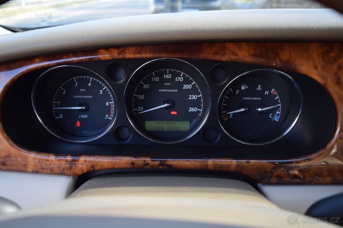 2004 Jaguar XJ - 16