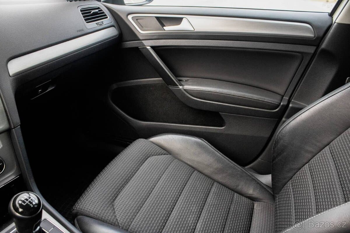 2015 Volkswagen GOLF - 16
