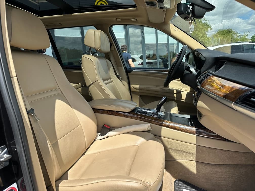 2010 BMW X5 - 16