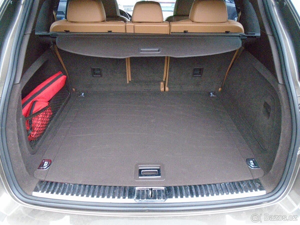 2011 Porsche CAYENNE - 16