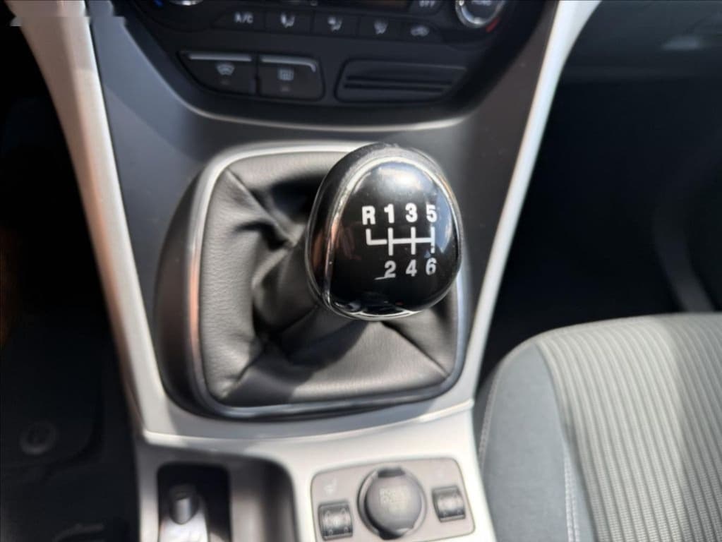 2011 Ford C-MAX - 16