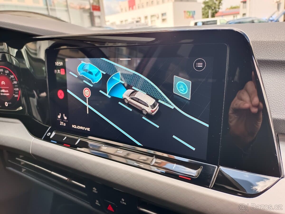 2022 Volkswagen GOLF - 16