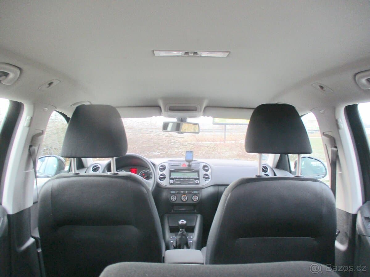 2009 Volkswagen TIGUAN - 16
