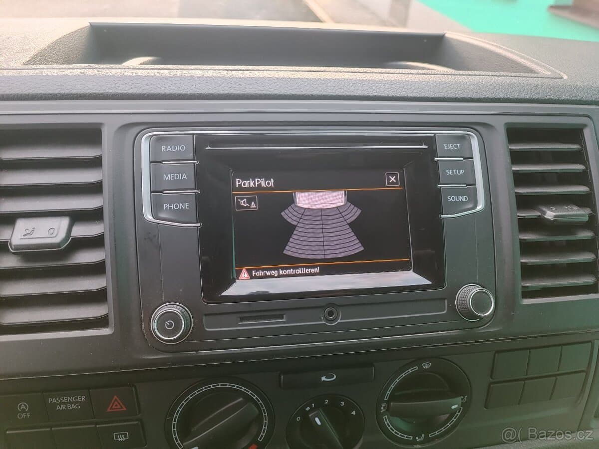 2018 Volkswagen CARAVELLE - 16