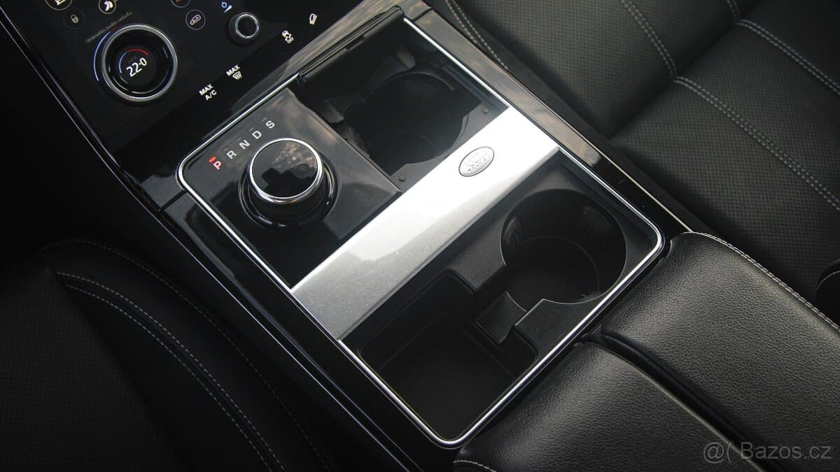 2019 Land Rover RANGE ROVER VELAR - 16