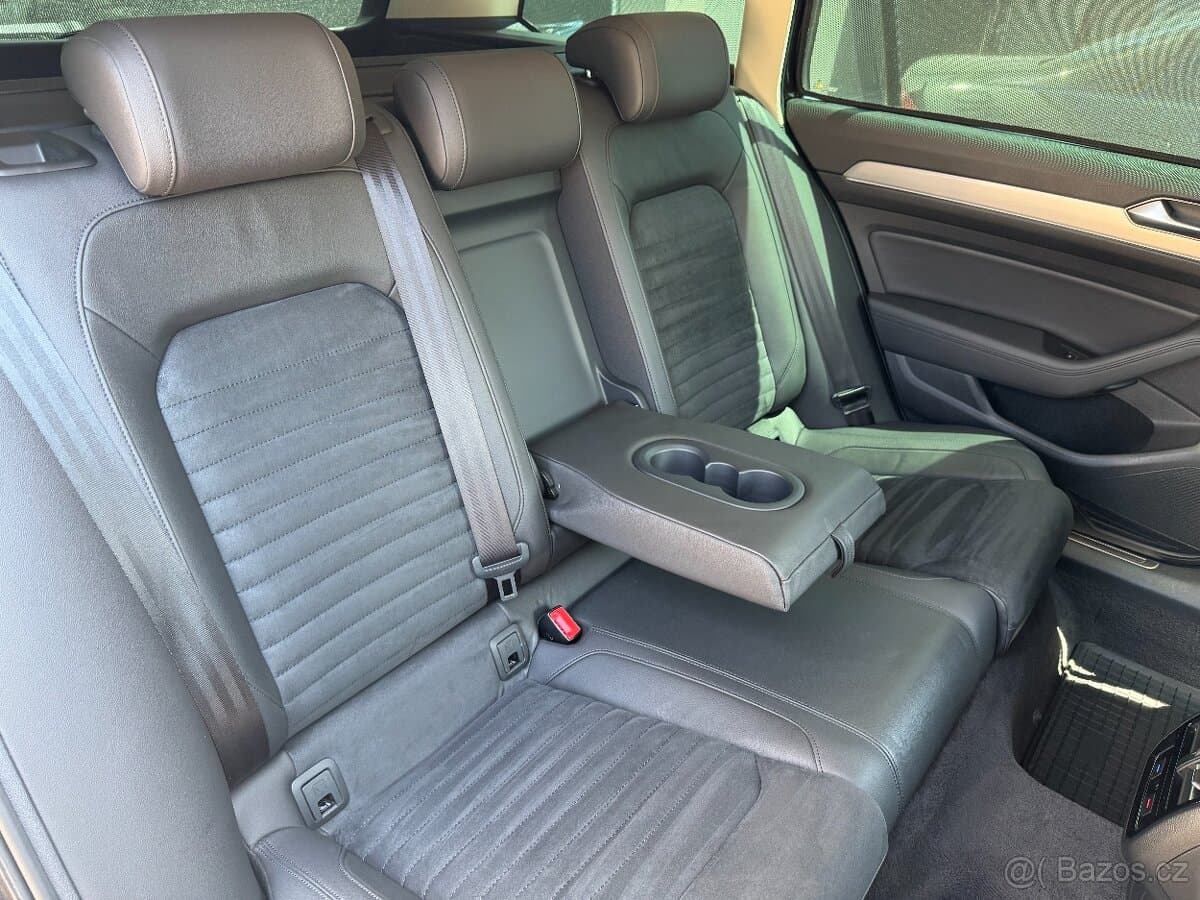 2015 Volkswagen PASSAT - 16