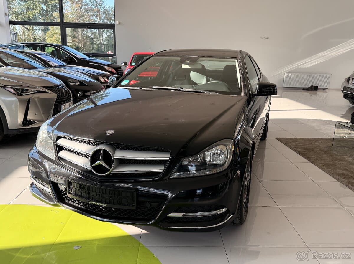 2011 Mercedes-Benz C-CLASS - 16