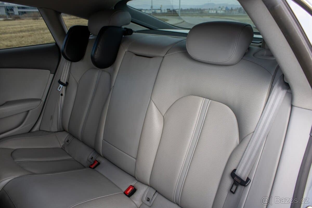 2011 Audi A7 - 16