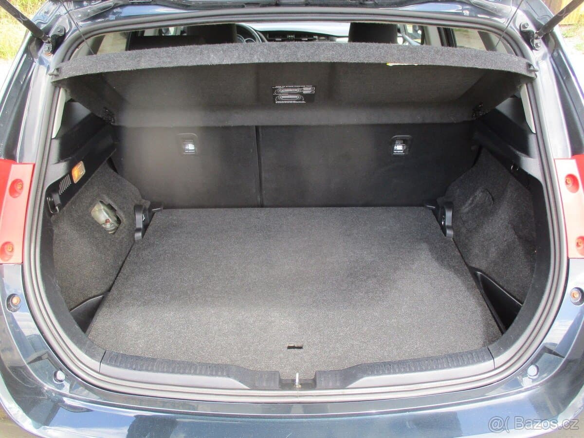 2013 Toyota AURIS - 16