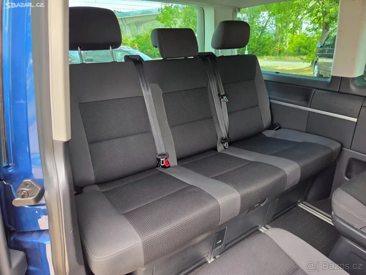 2010 Volkswagen MULTIVAN - 16