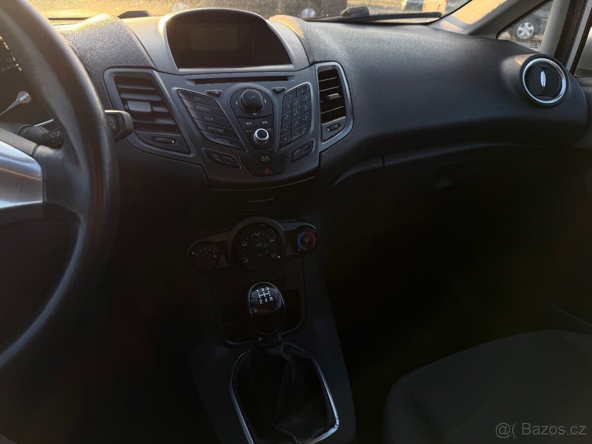 2013 Ford FIESTA - 16