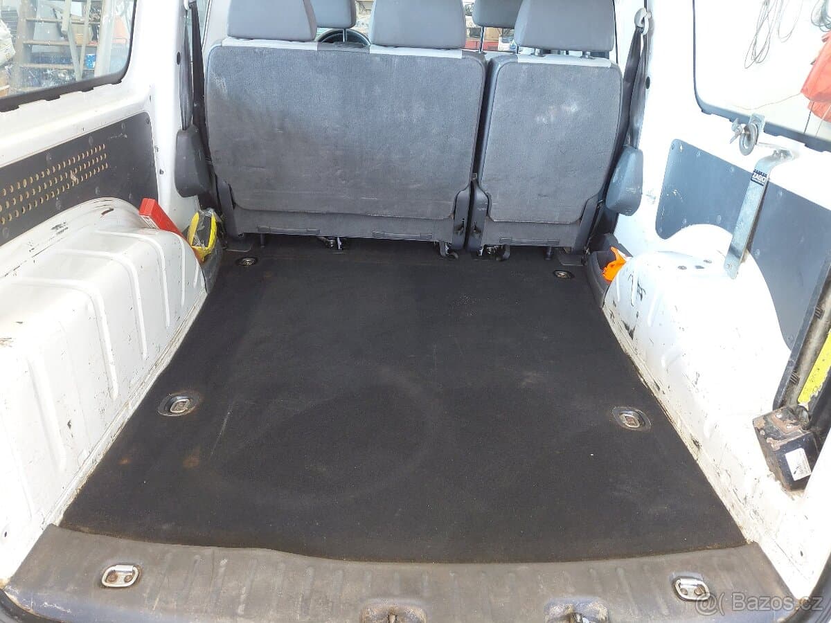 2012 Volkswagen CADDY - 16