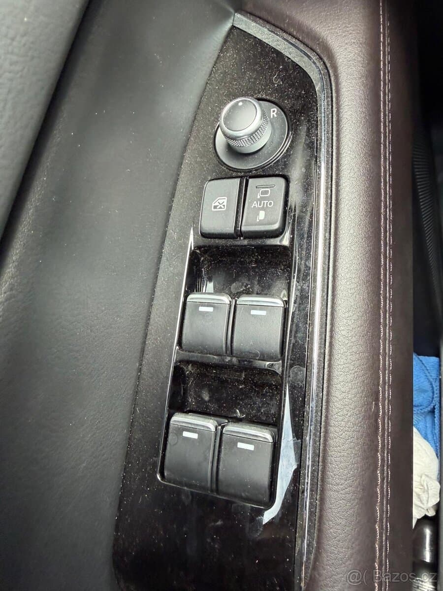 2025 Mazda 5 - 16