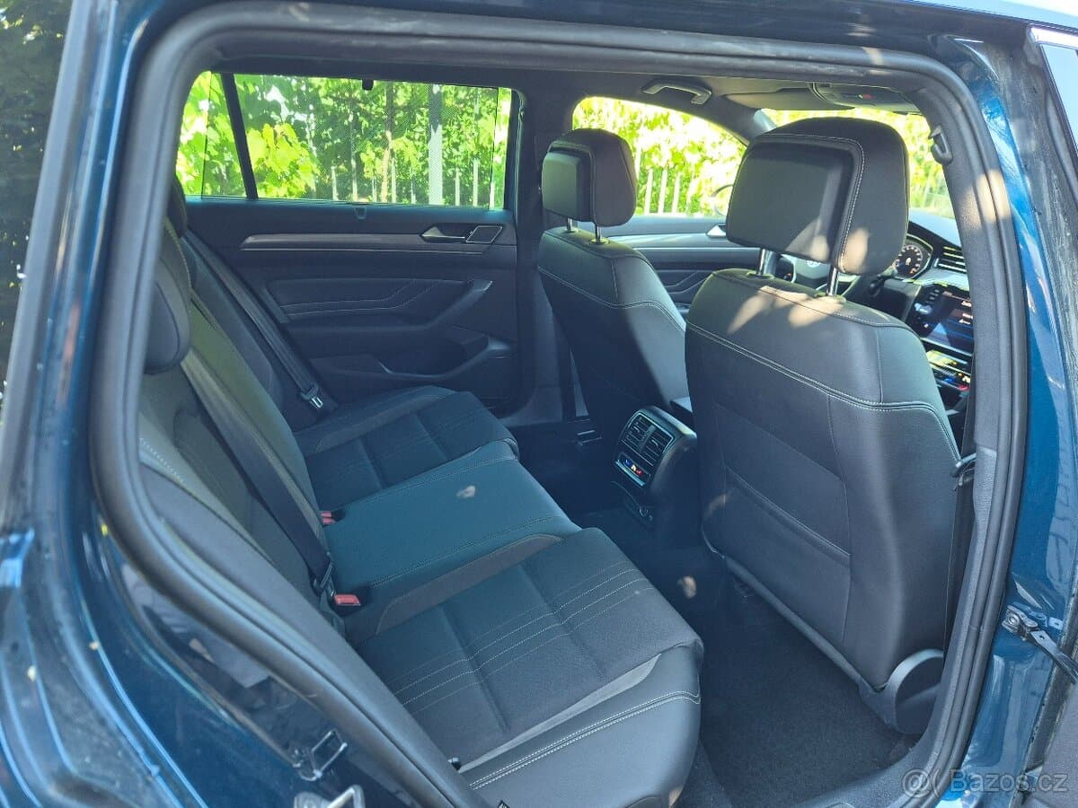 2022 Volkswagen PASSAT - 16