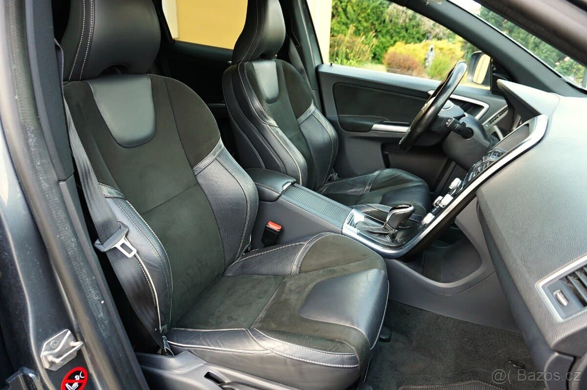2017 Volvo XC60 - 16