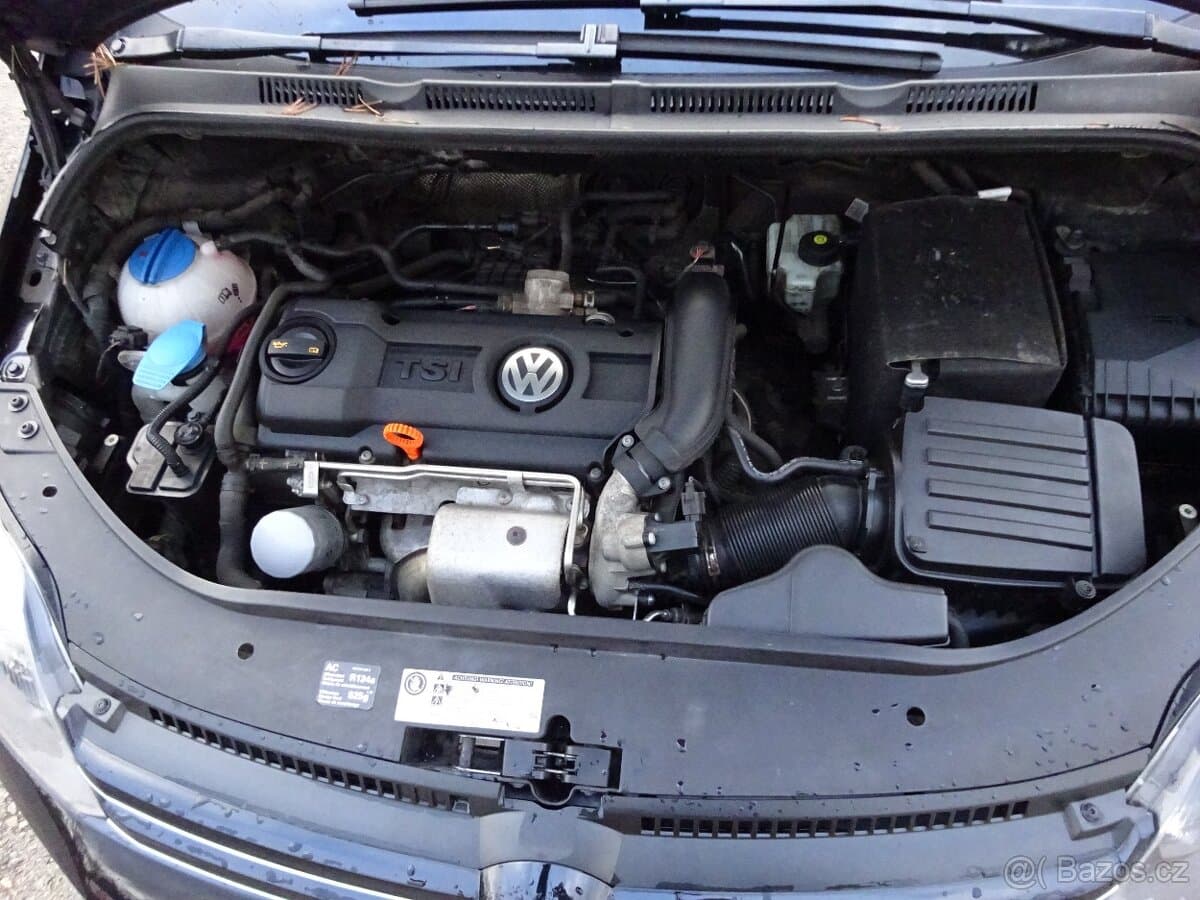 2011 Volkswagen GOLF - 16