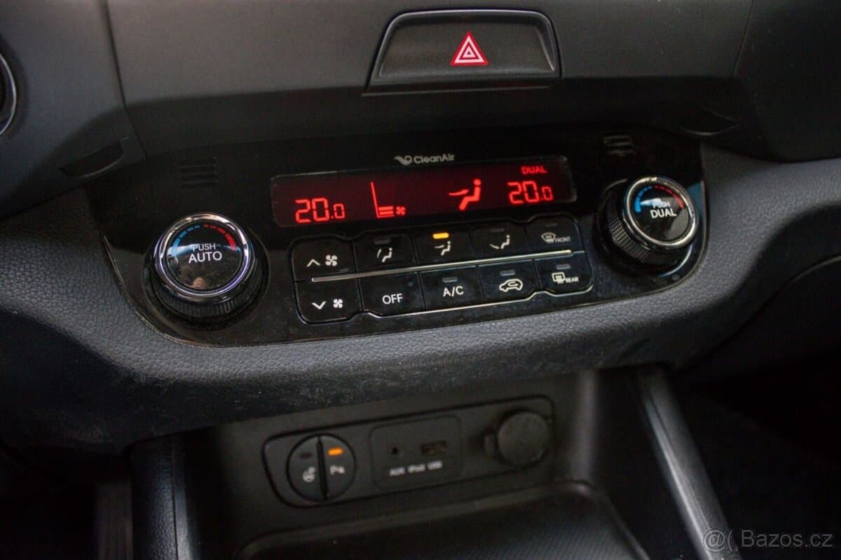 2012 Kia SPORTAGE - 16