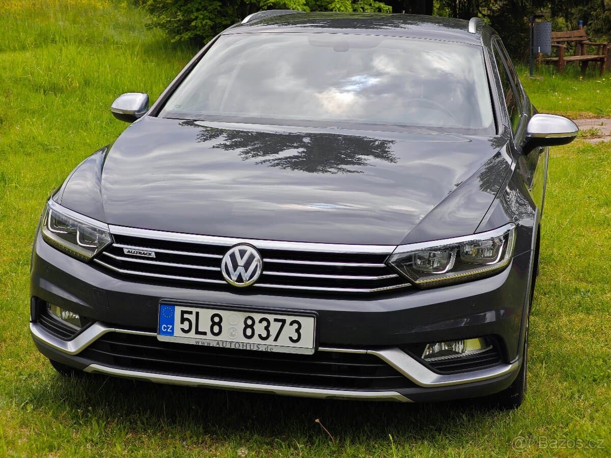 2016 Volkswagen PASSAT - 16