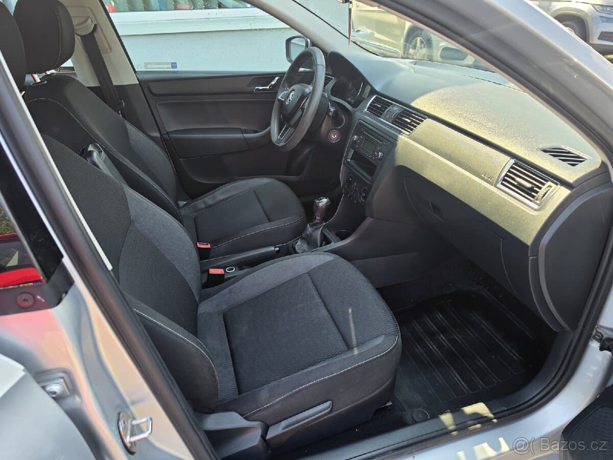 2015 Škoda RAPID - 16