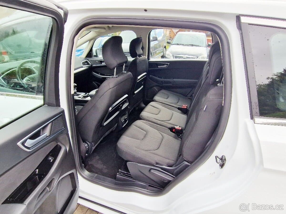 2021 Ford S-MAX - 16