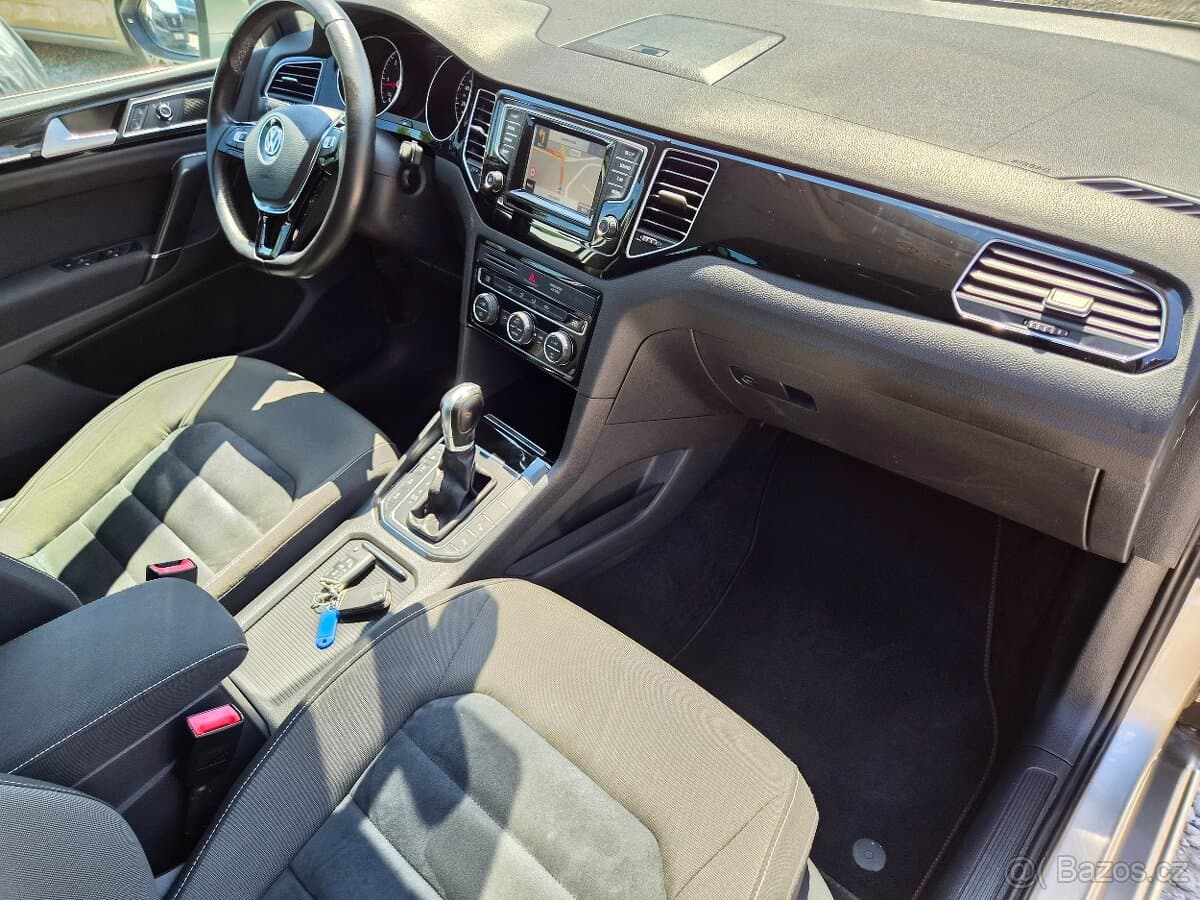 2015 Volkswagen GOLF - 16
