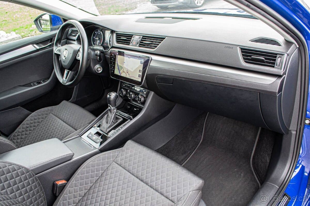 2019 Škoda SUPERB - 16