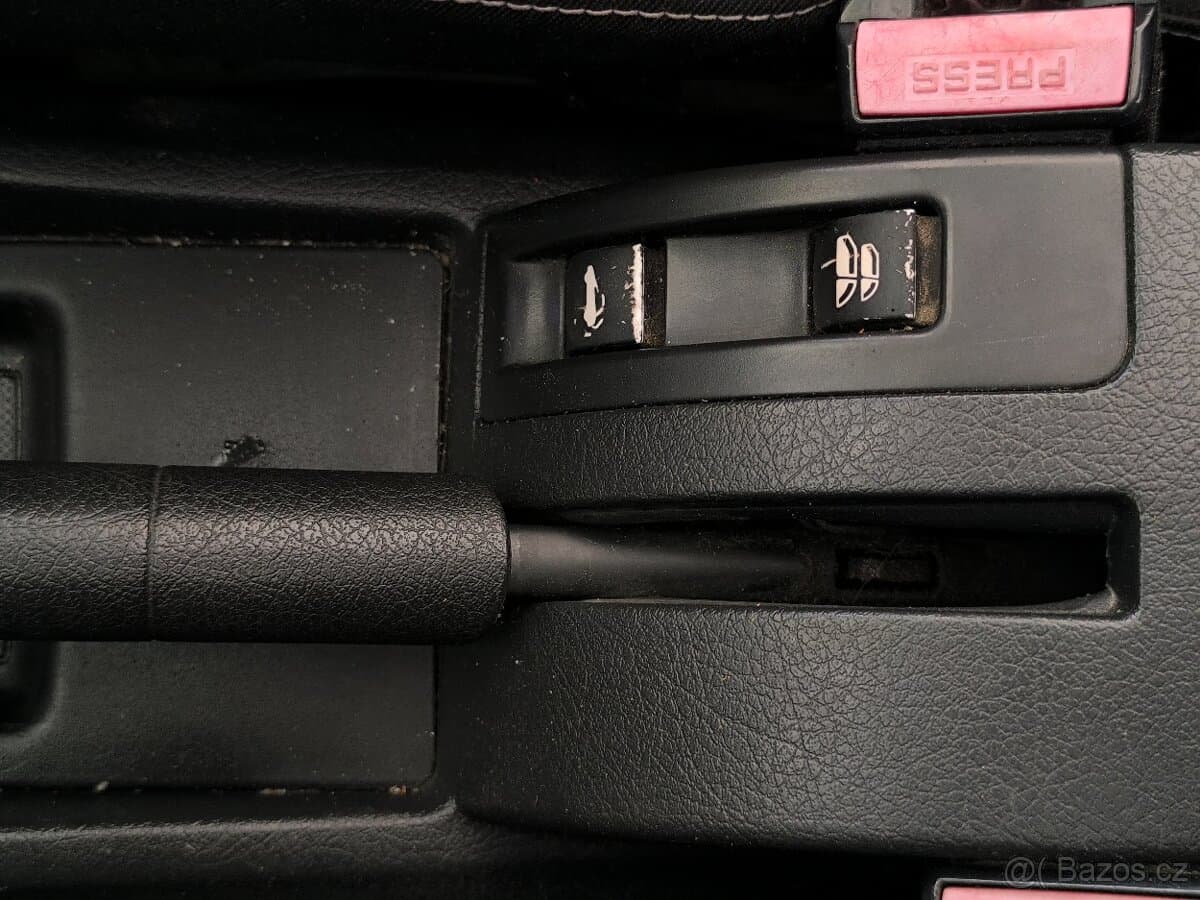 2007 Peugeot 207 - 16