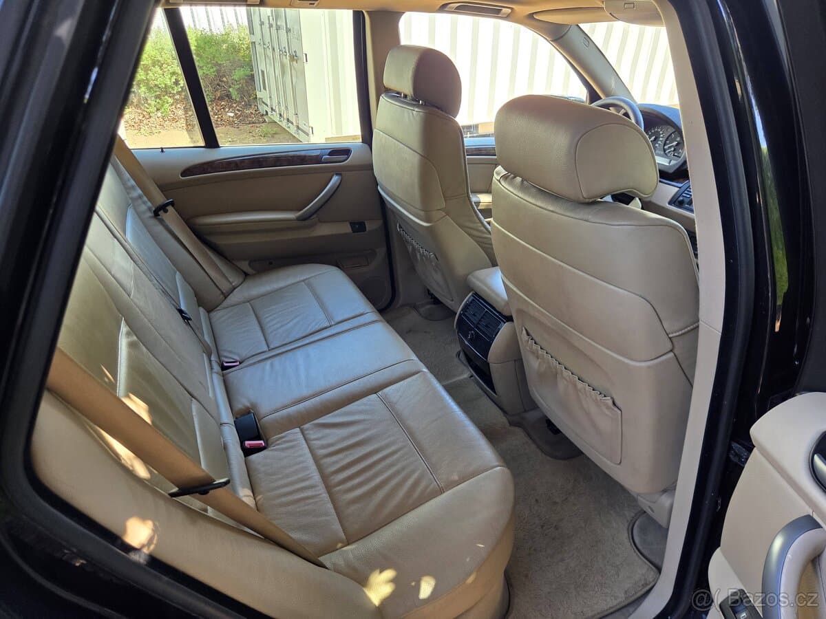2004 BMW X5 - 16