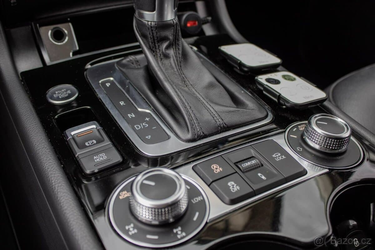 2016 Volkswagen TOUAREG - 16