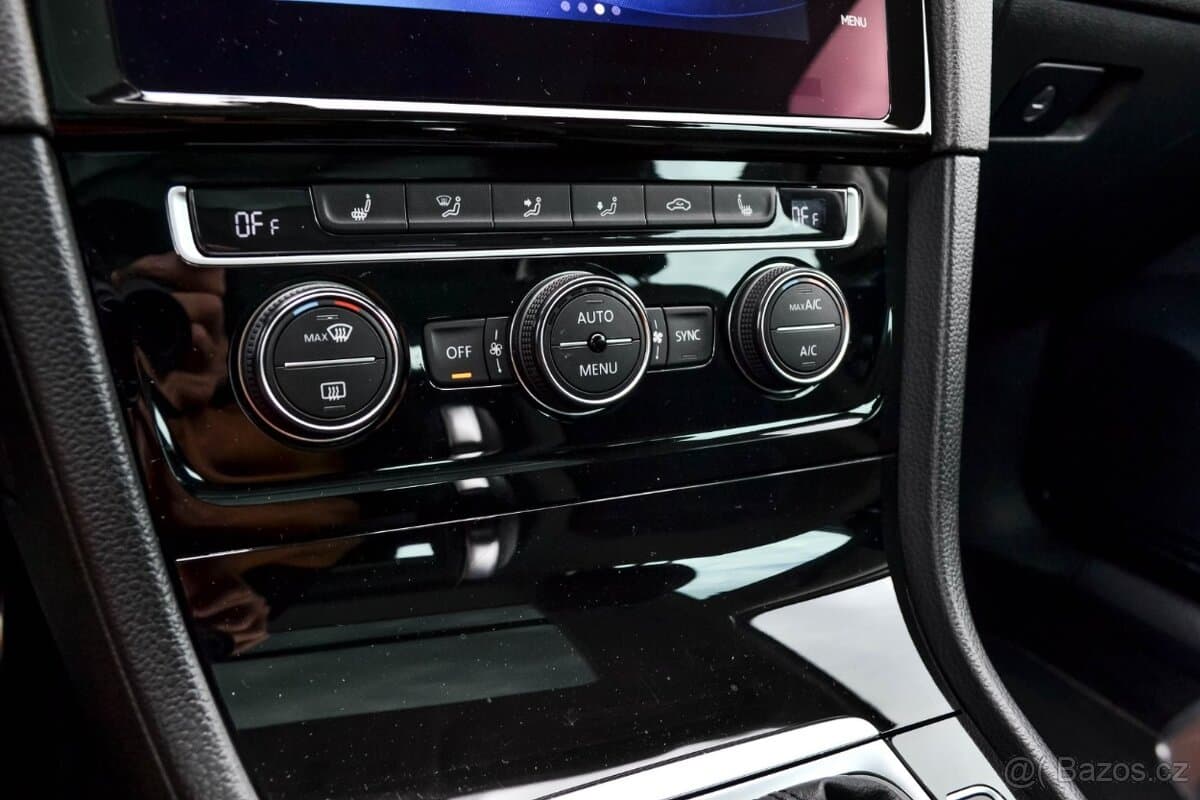 2016 Volkswagen GOLF - 16