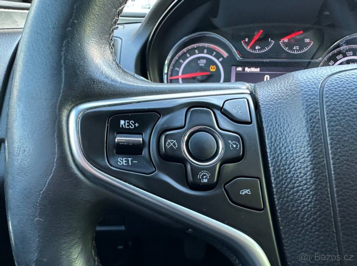 2015 Opel INSIGNIA - 16